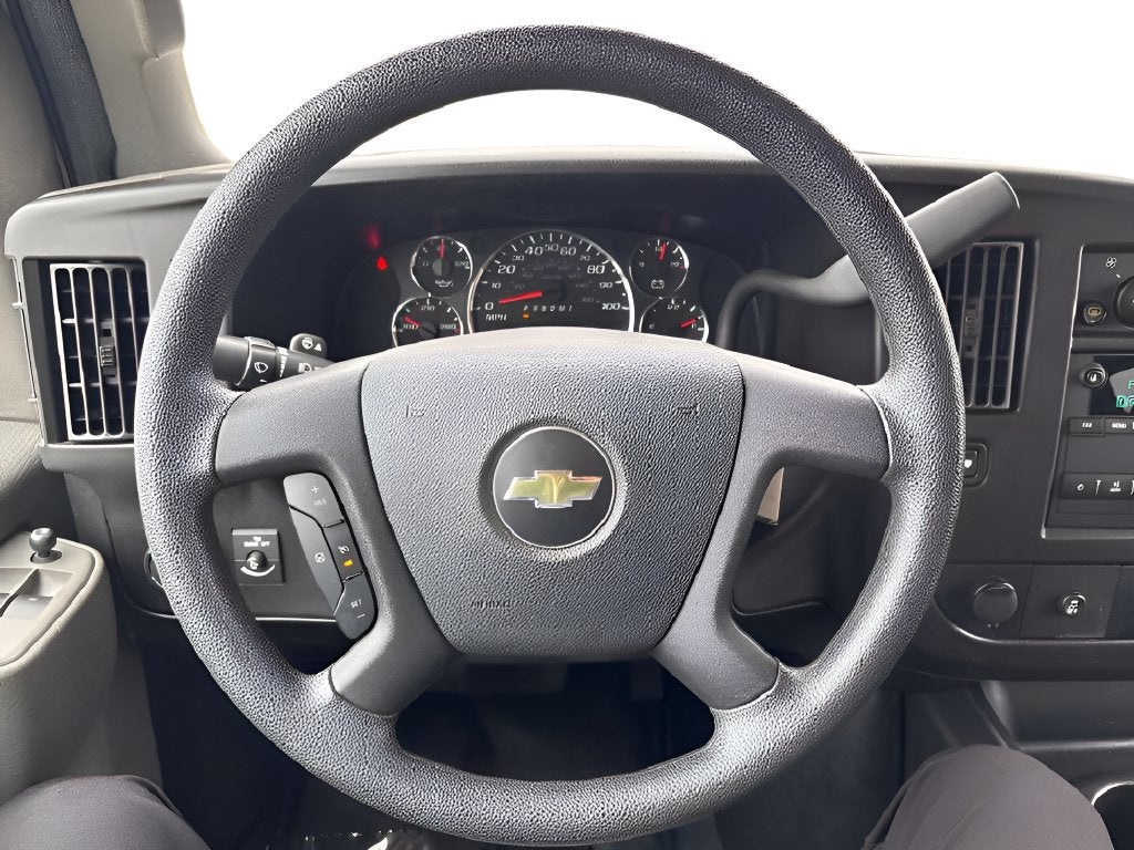 2023 Chevrolet Express Passenger 3500 1LS