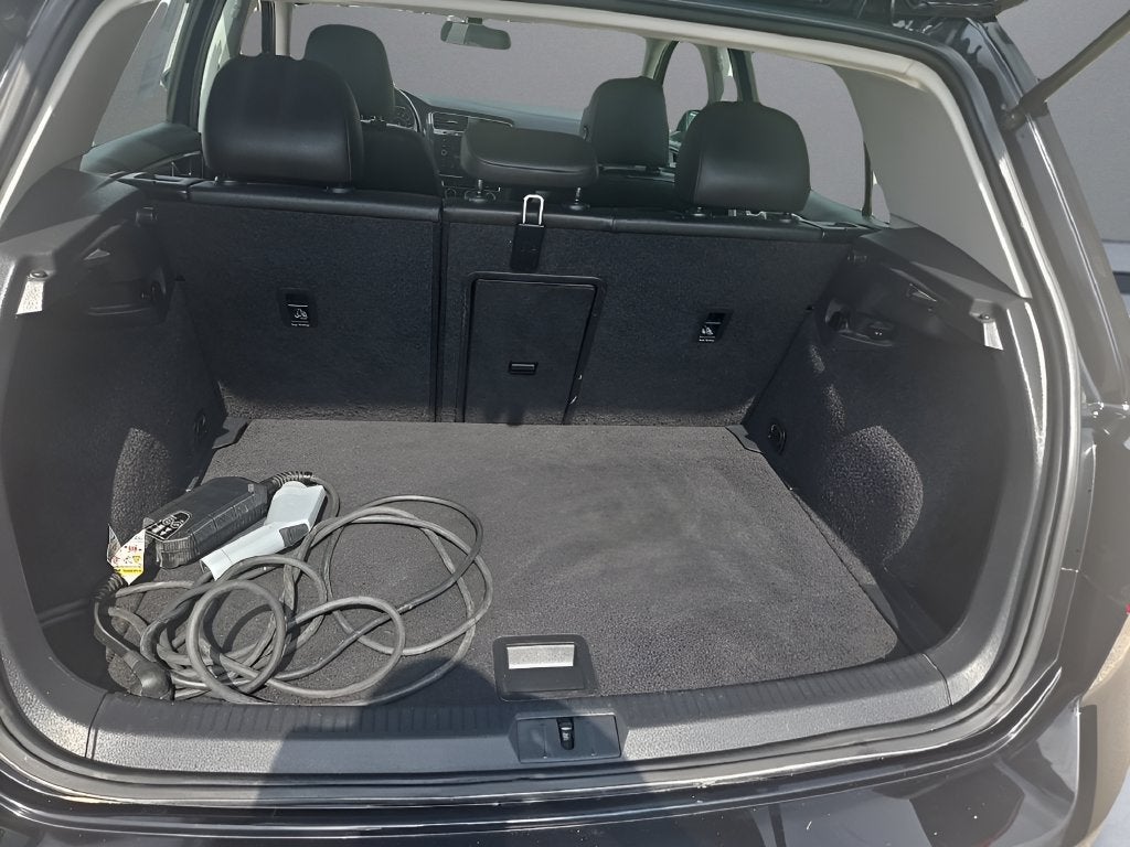 2018 Volkswagen e-Golf SEL