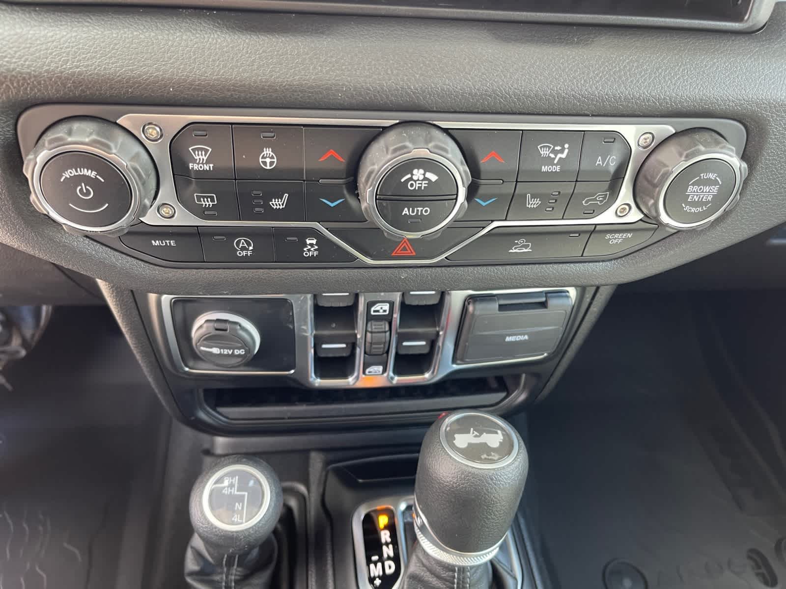 2024 Jeep Wrangler WRANGLER 4-DOOR SPORT S