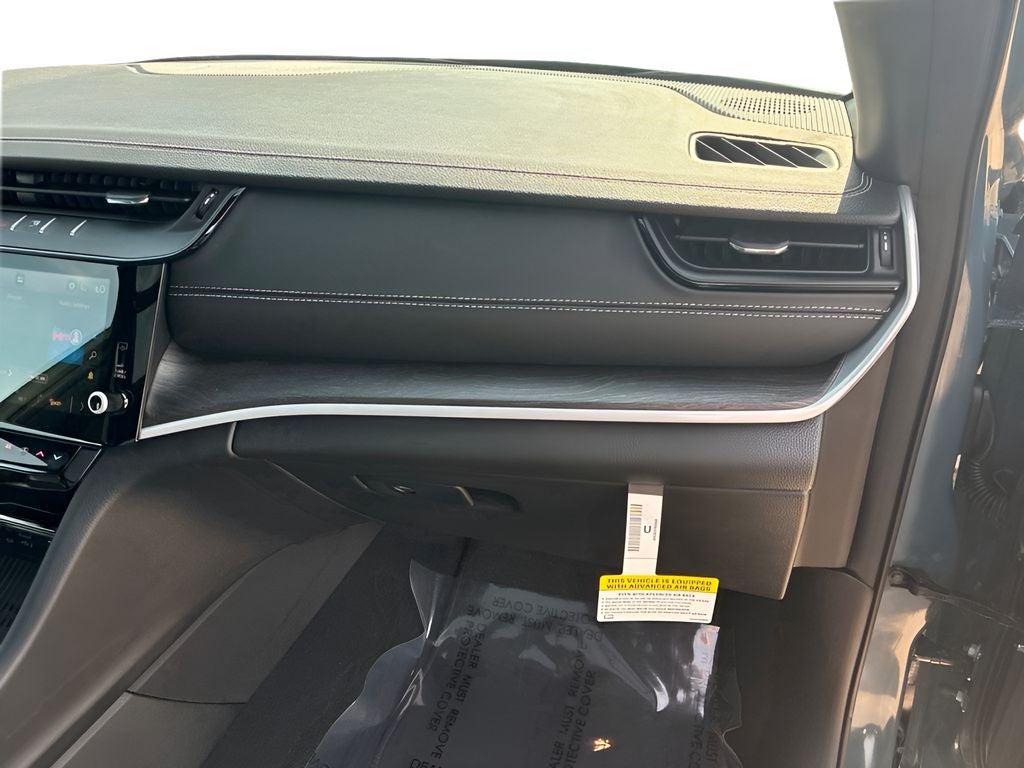 2027 Jeep Grand Cherokee Limited Reserve
