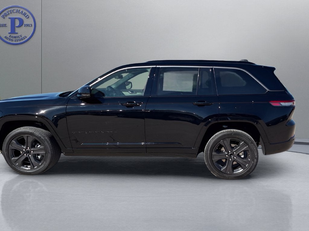 2027 Jeep Grand Cherokee GRAND CHEROKEE LIMITED RESERVE 4X4