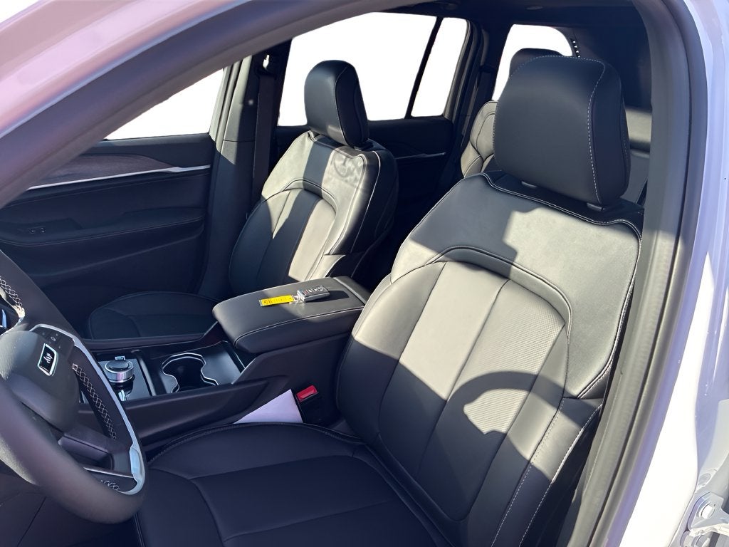 2027 Jeep Grand Cherokee GRAND CHEROKEE LIMITED RESERVE 4X4