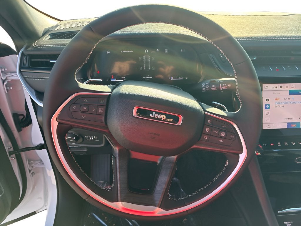 2027 Jeep Grand Cherokee GRAND CHEROKEE LIMITED RESERVE 4X4
