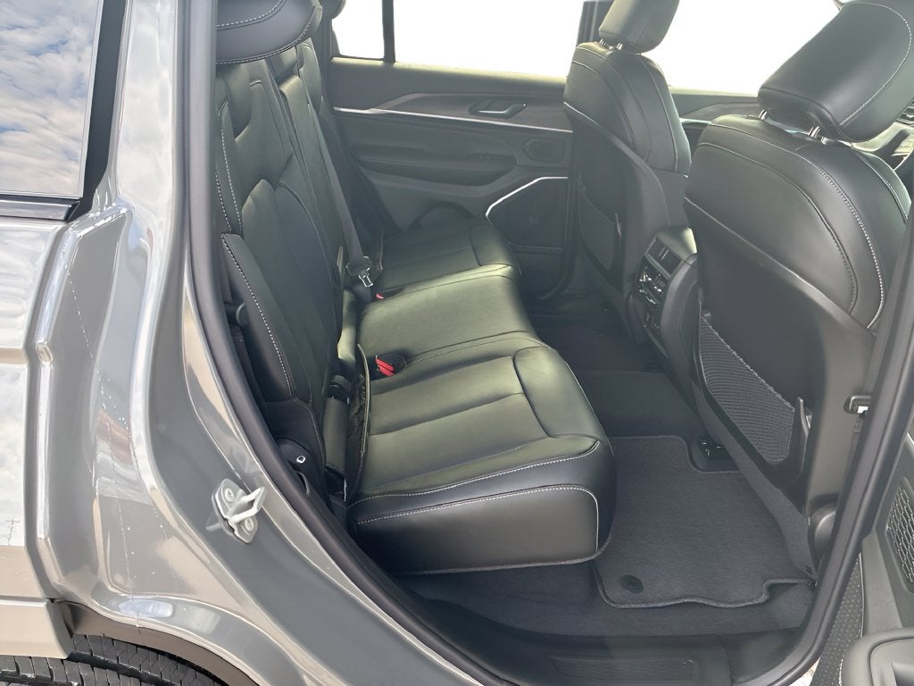 2027 Jeep Grand Cherokee GRAND CHEROKEE LIMITED RESERVE 4X4