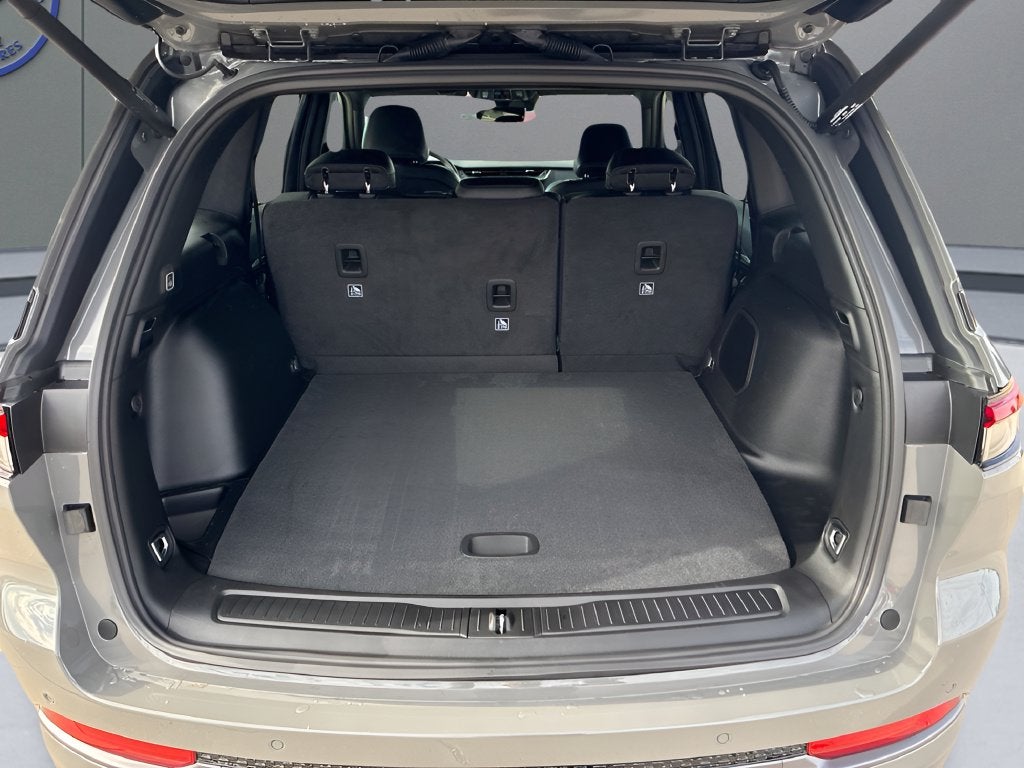 2027 Jeep Grand Cherokee GRAND CHEROKEE LIMITED RESERVE 4X4