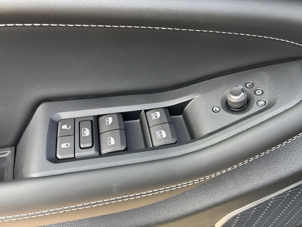 2027 Jeep Grand Cherokee GRAND CHEROKEE LIMITED RESERVE 4X4