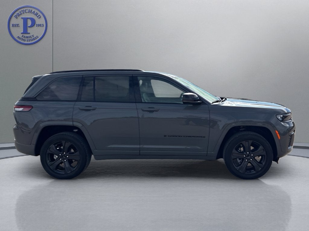 2027 Jeep Grand Cherokee GRAND CHEROKEE LIMITED RESERVE 4X4