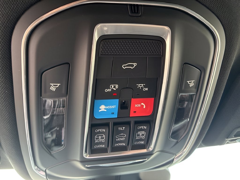 2027 Jeep Grand Cherokee GRAND CHEROKEE LIMITED RESERVE 4X4