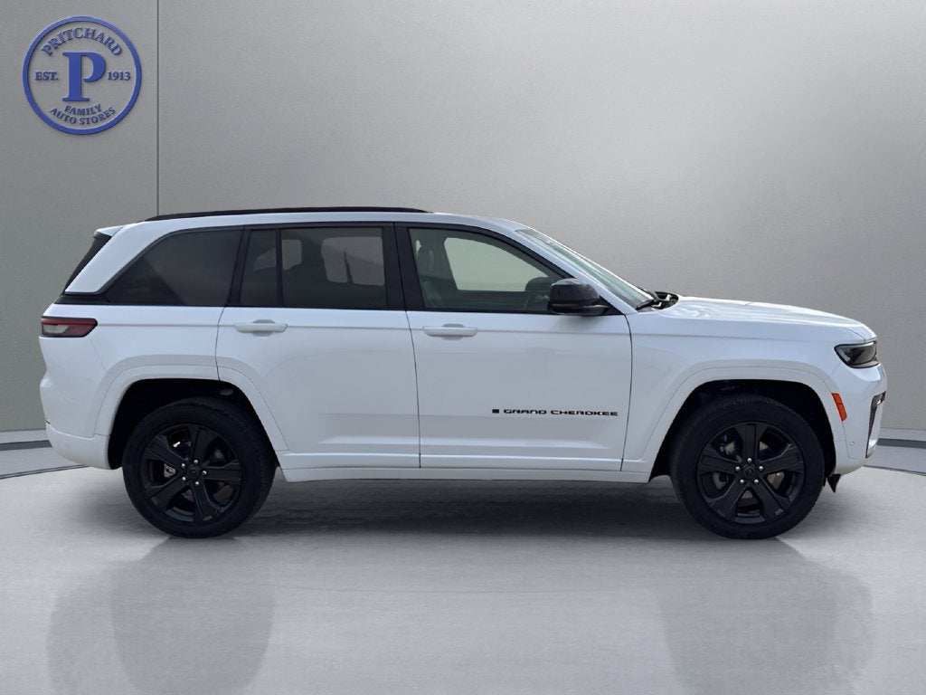 2027 Jeep Grand Cherokee GRAND CHEROKEE LIMITED RESERVE 4X4