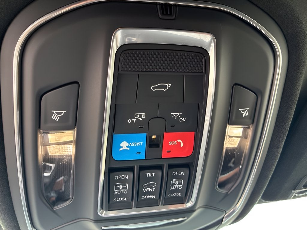 2027 Jeep Grand Cherokee GRAND CHEROKEE SUMMIT 4X4