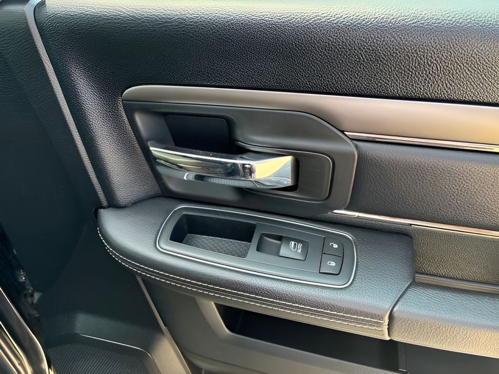 2017 RAM 1500 Sport Crew Cab 4x4 5'7' Box