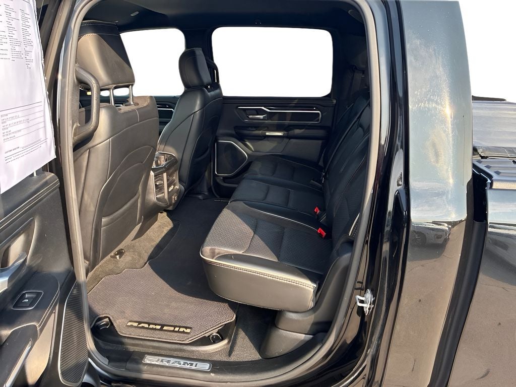 2020 RAM 1500 Laramie Crew Cab 4x4 5'7' Box