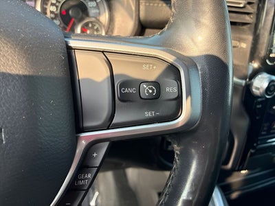 2020 RAM 1500 Laramie Crew Cab 4x4 5'7' Box