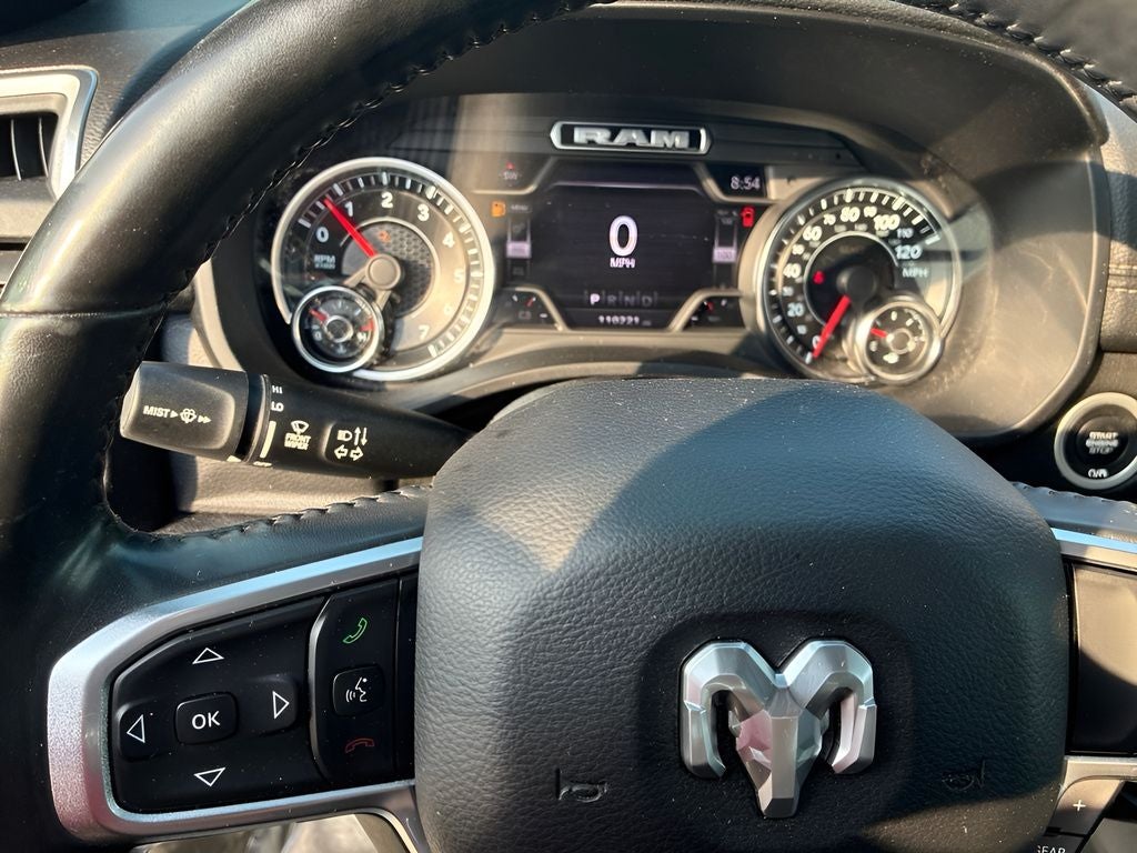 2020 RAM 1500 Laramie Crew Cab 4x4 5'7' Box