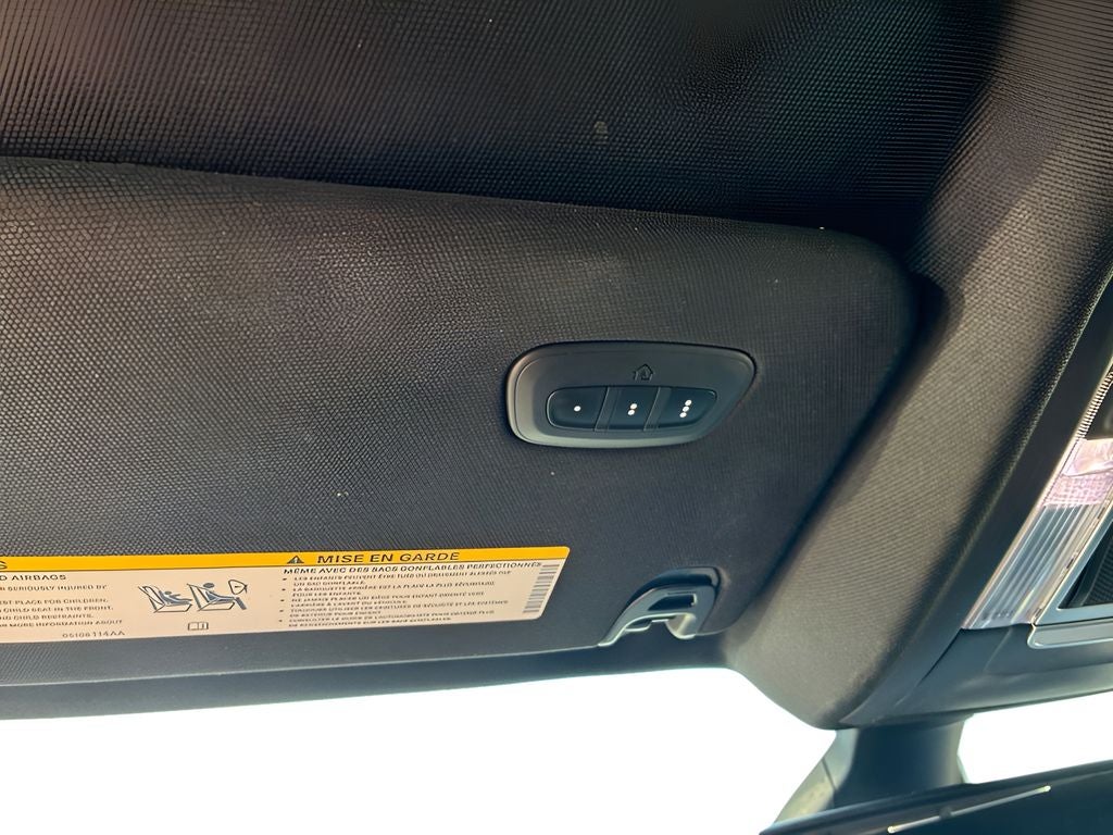 2020 RAM 1500 Laramie Crew Cab 4x4 5'7' Box