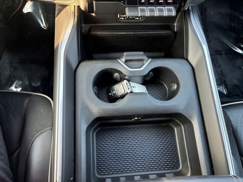 2020 RAM 1500 Laramie Crew Cab 4x4 5'7' Box