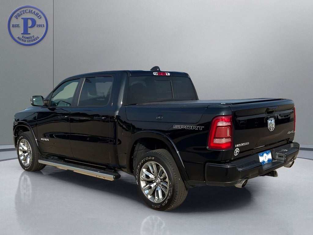 2020 RAM 1500 Laramie Crew Cab 4x4 5'7' Box