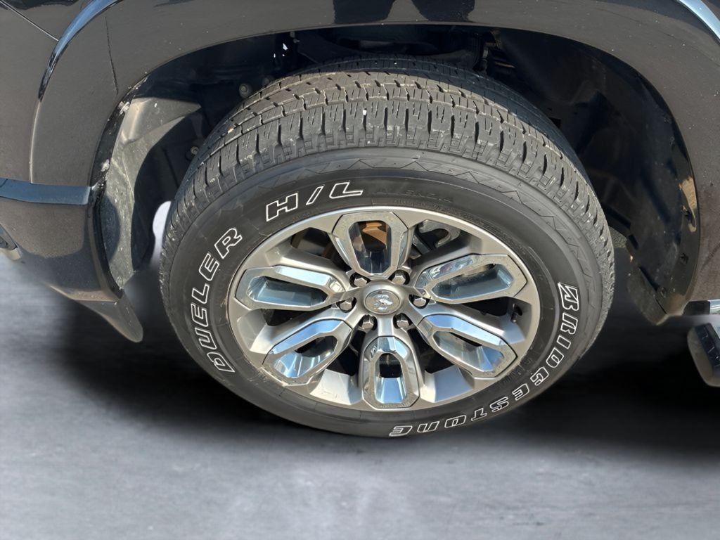2020 RAM 1500 Laramie Crew Cab 4x4 5'7' Box