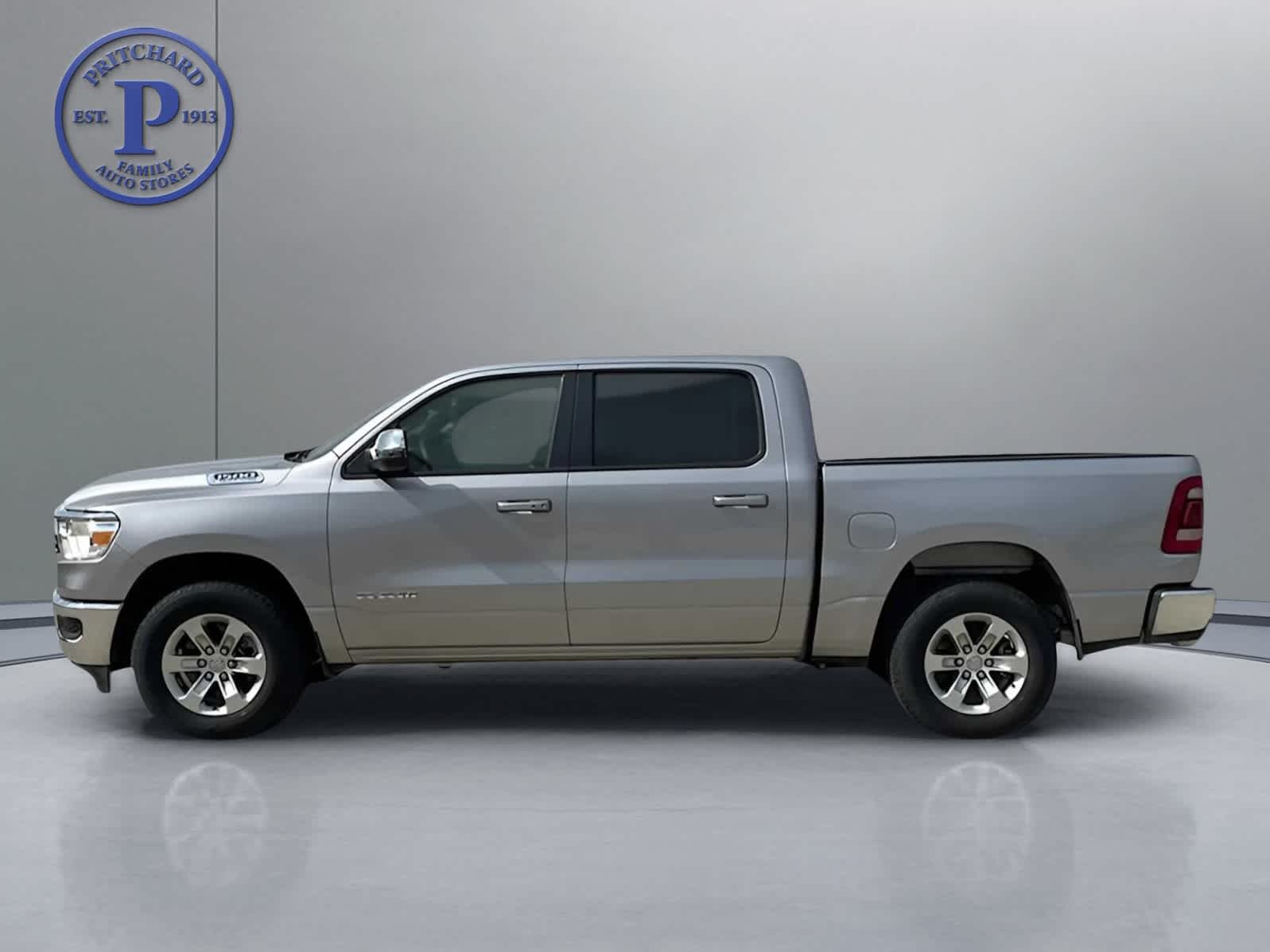 2024 RAM 1500 Laramie Crew Cab 4x4 5'7' Box