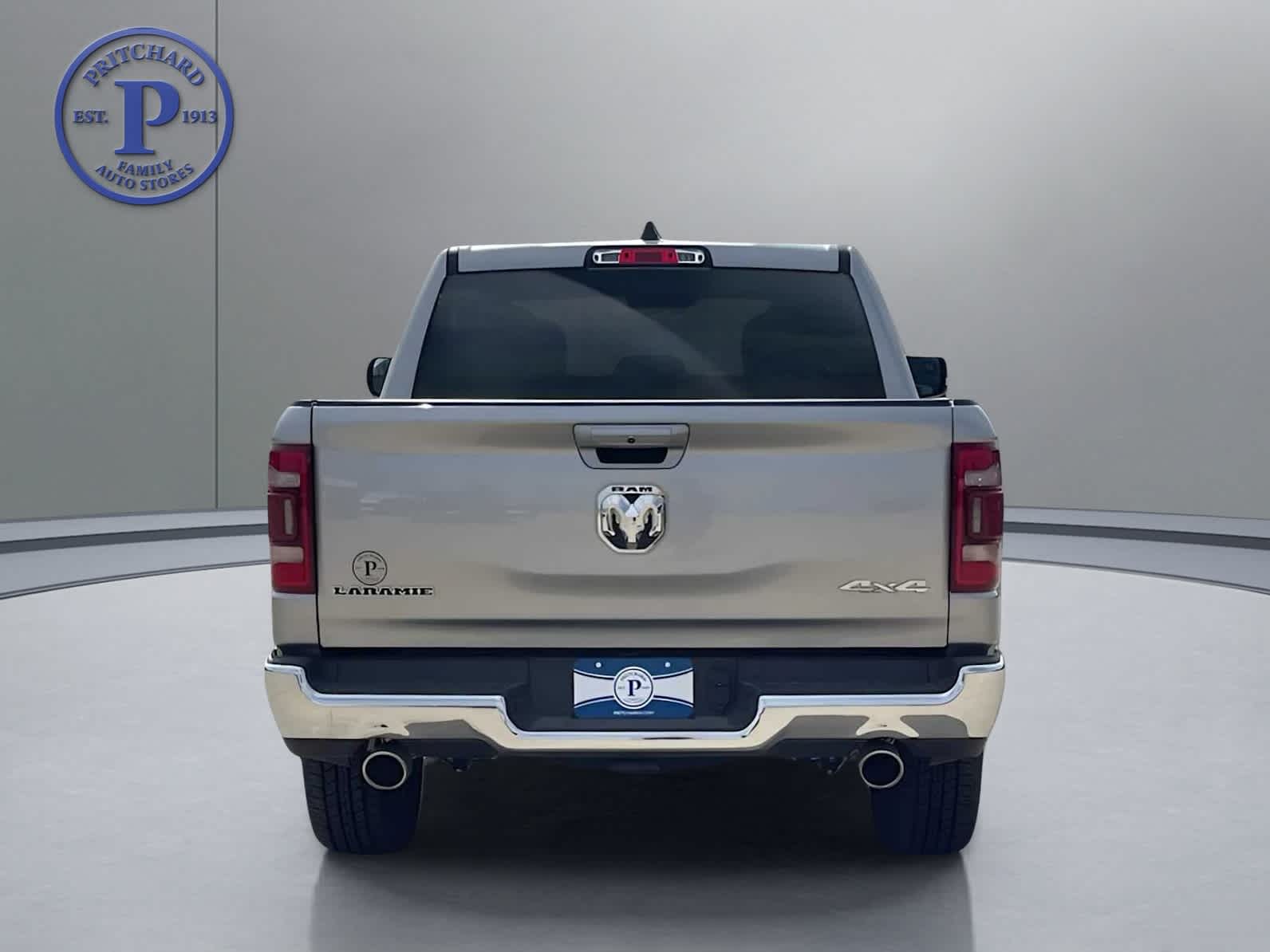 2024 RAM 1500 Laramie Crew Cab 4x4 5'7' Box