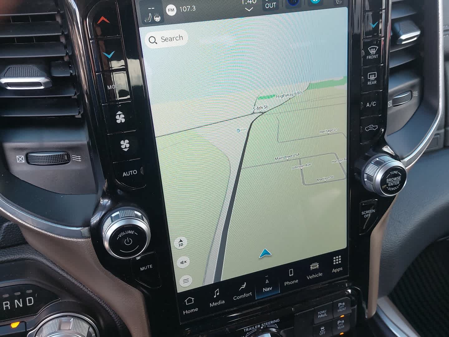 2022 RAM 1500 Laramie Crew Cab 4x4 5'7' Box