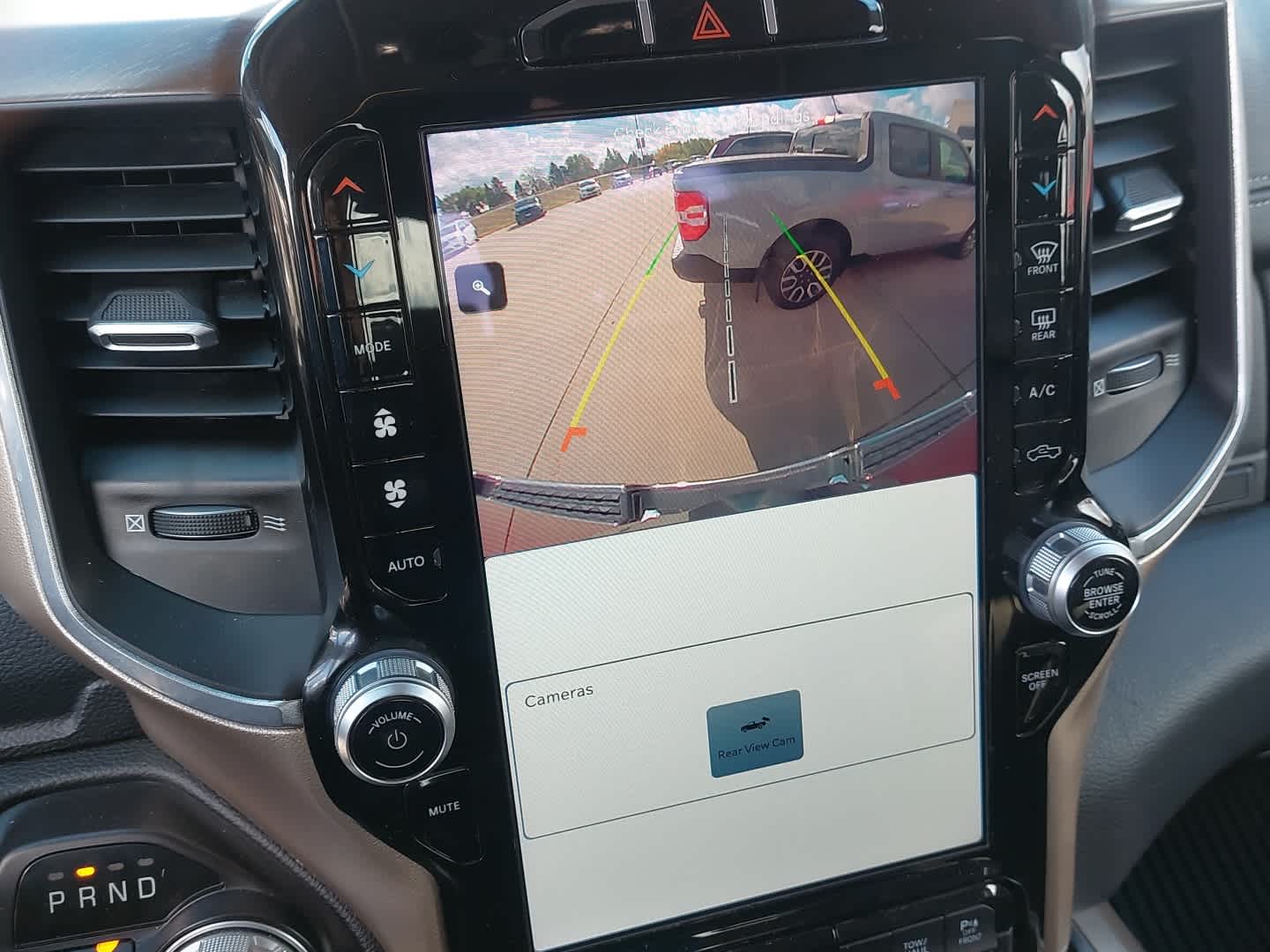 2022 RAM 1500 Laramie Crew Cab 4x4 5'7' Box