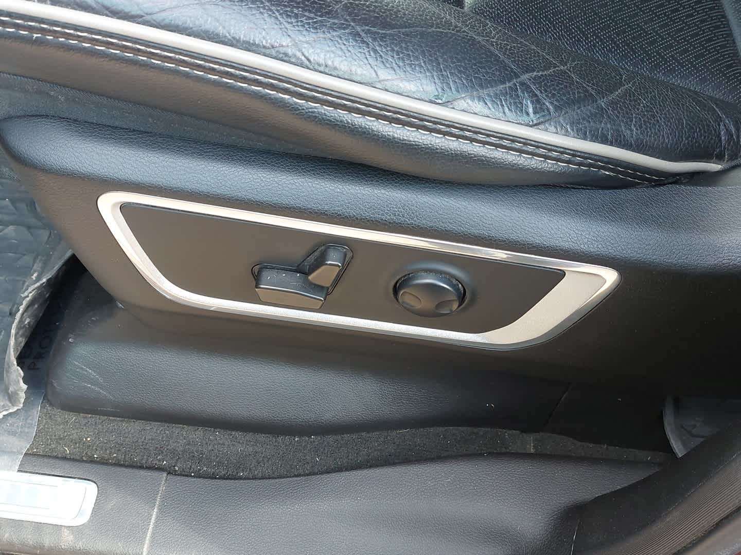 2022 RAM 1500 Laramie Crew Cab 4x4 5'7' Box