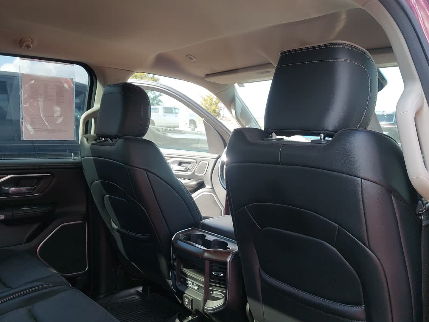 2022 RAM 1500 Laramie Crew Cab 4x4 5'7' Box