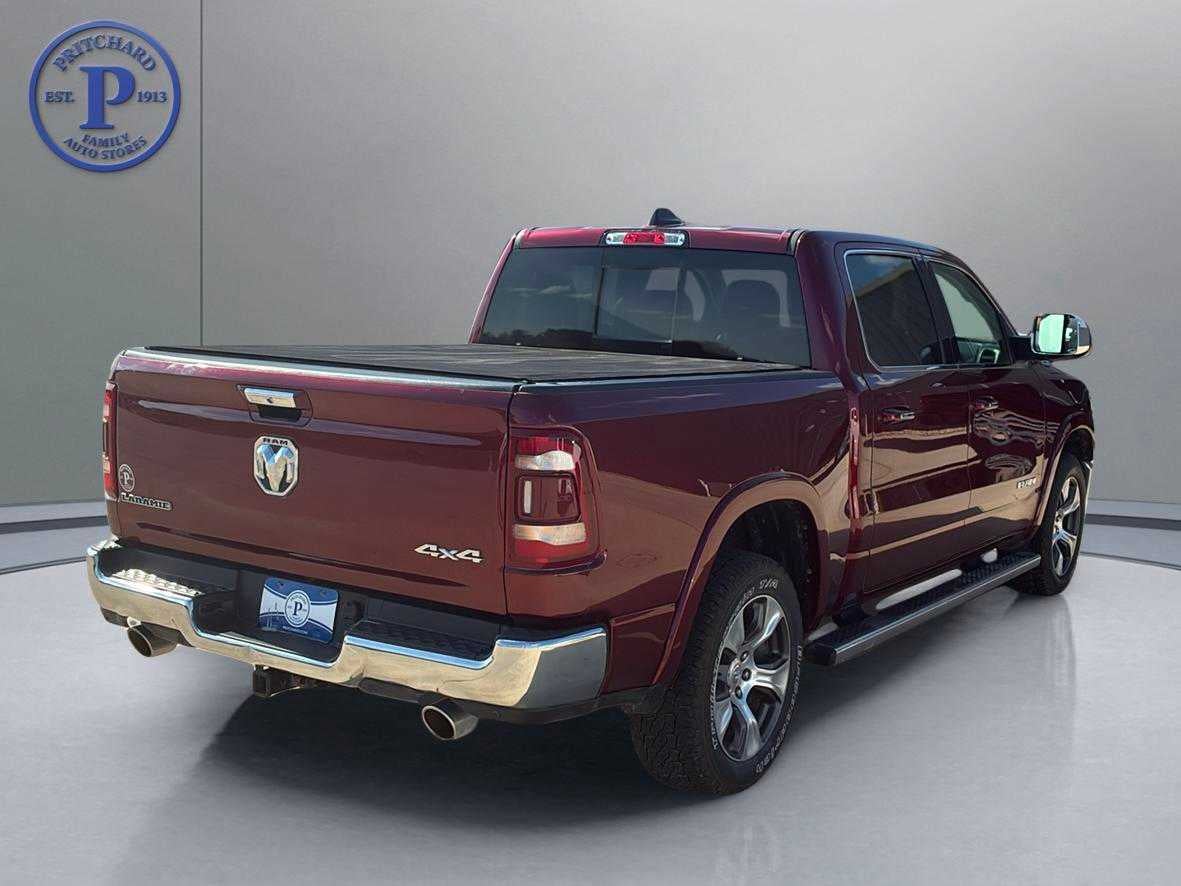 2022 RAM 1500 Laramie Crew Cab 4x4 5'7' Box