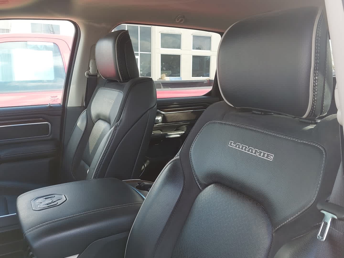 2022 RAM 1500 Laramie Crew Cab 4x4 5'7' Box