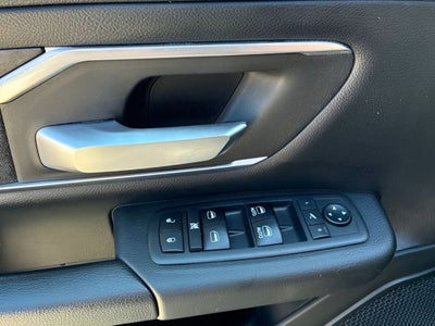 2019 RAM 1500 Big Horn/Lone Star Crew Cab 4x4 6'4' Box