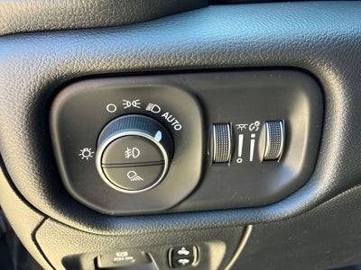 2019 RAM 1500 Big Horn/Lone Star Crew Cab 4x4 6'4' Box