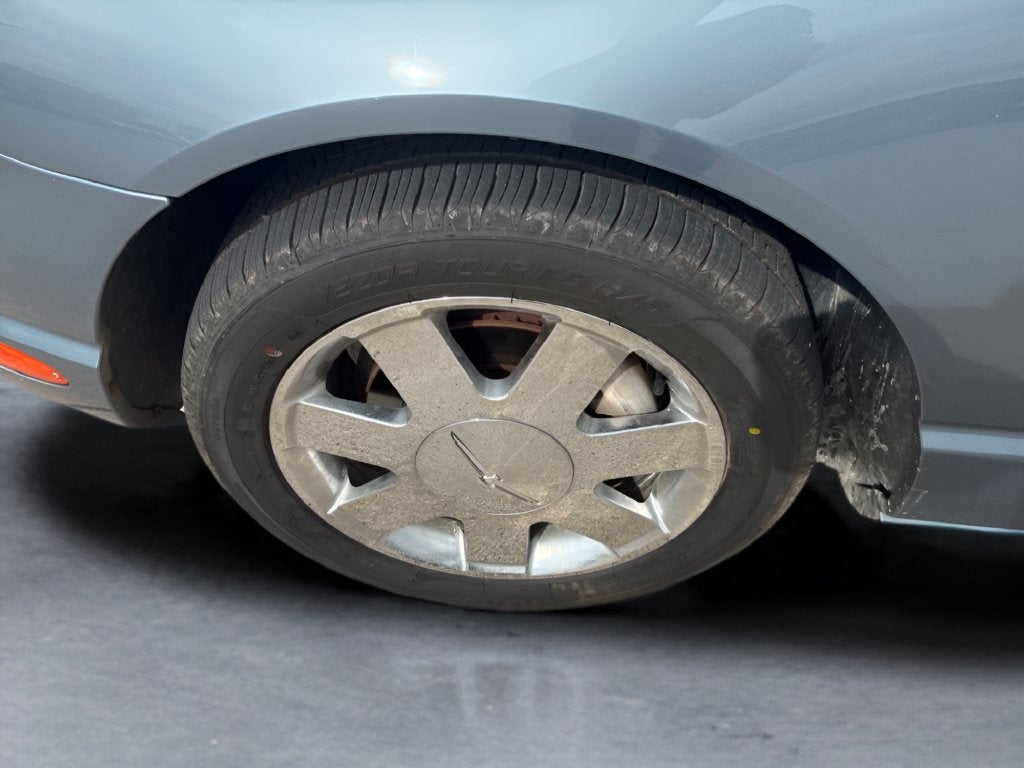 2005 Ford Thunderbird Base