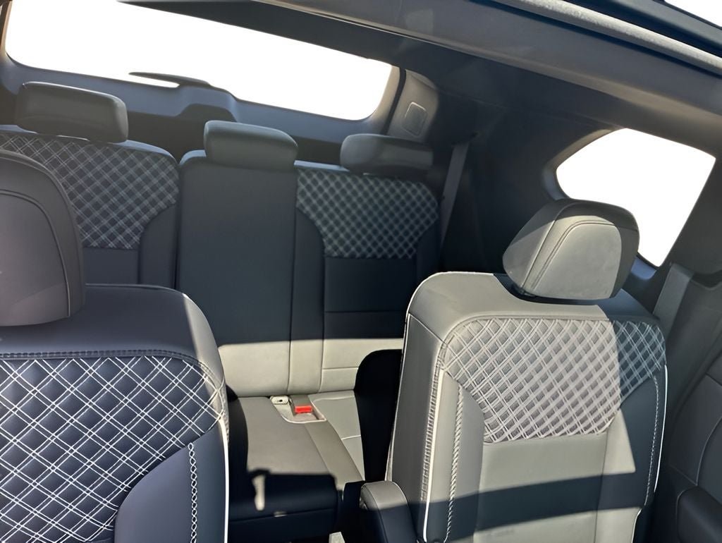 2025 GMC Acadia AWD Denali