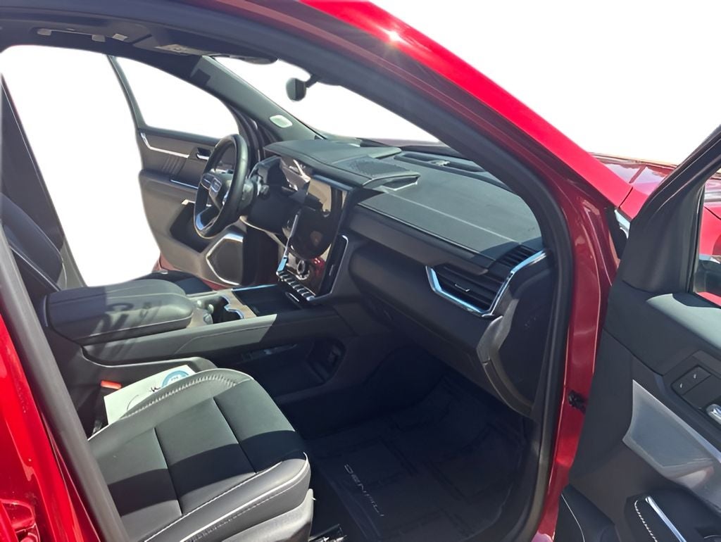 2025 GMC Acadia AWD Denali