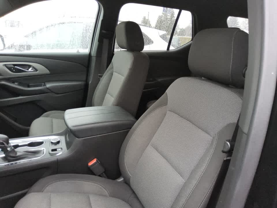 2023 Chevrolet Traverse AWD LT Cloth