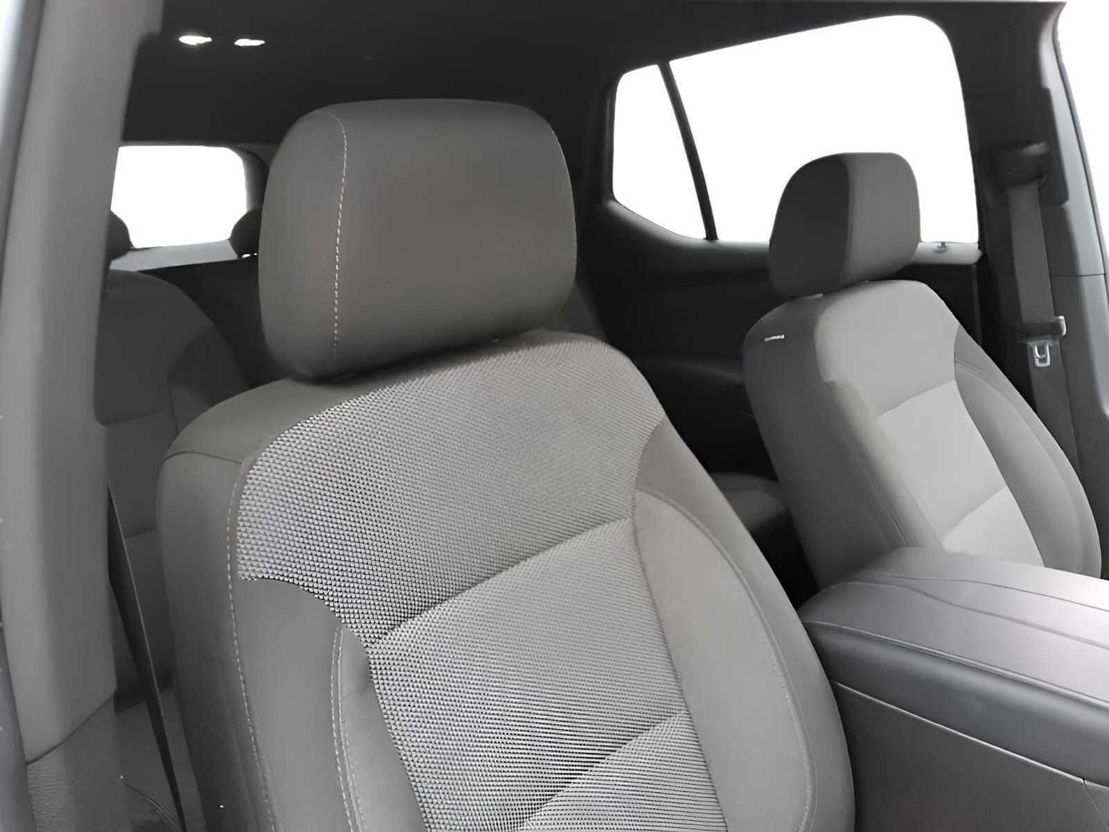 2023 Chevrolet Traverse AWD LT Cloth