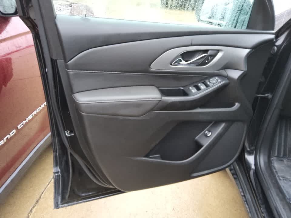 2023 Chevrolet Traverse AWD LT Cloth