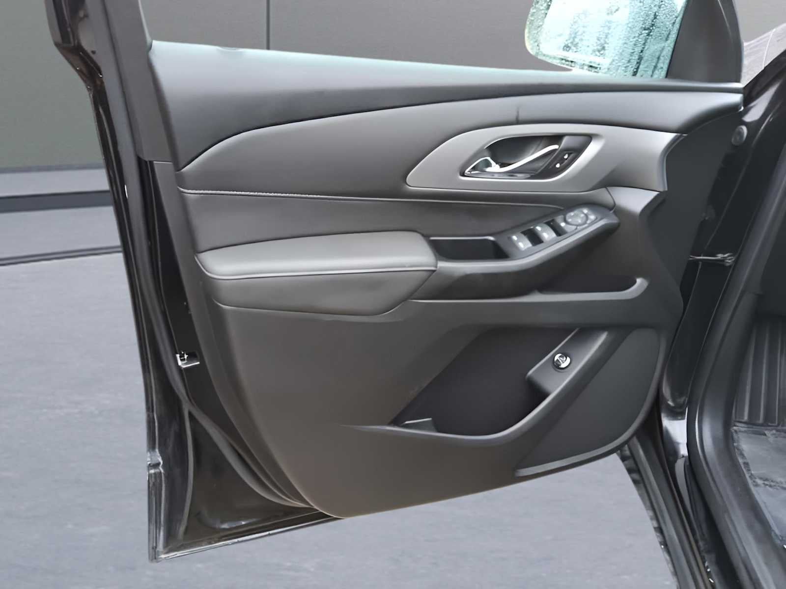 2023 Chevrolet Traverse AWD LT Cloth
