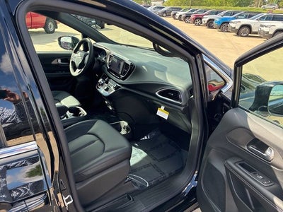 2027 Chrysler Pacifica PACIFICA SELECT
