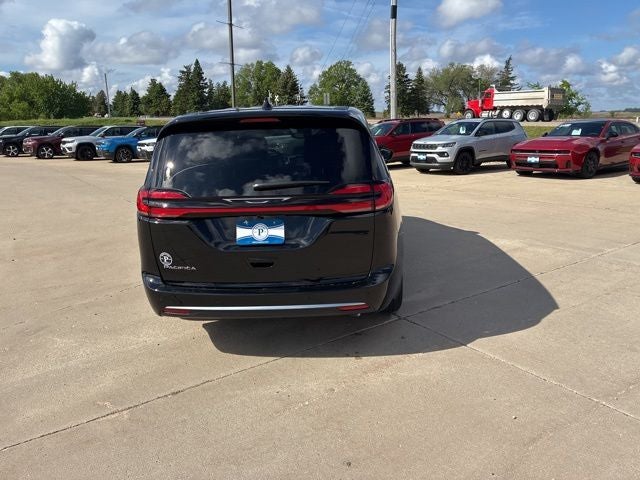 2027 Chrysler Pacifica PACIFICA SELECT