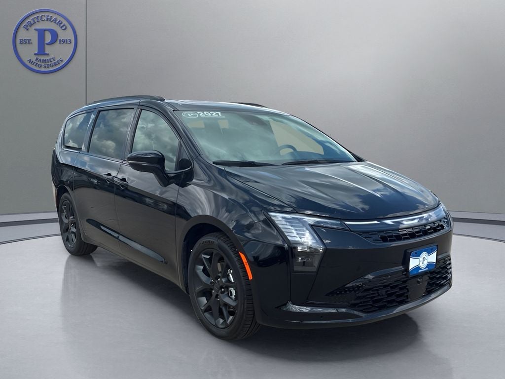 2027 Chrysler Pacifica Limited's photo