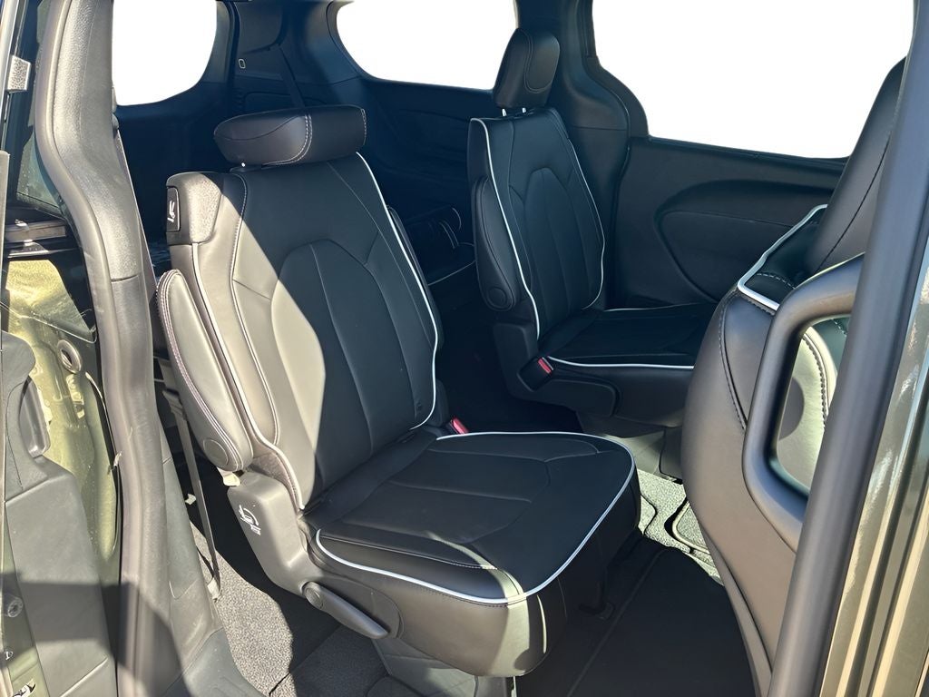 2027 Chrysler Pacifica PACIFICA LIMITED