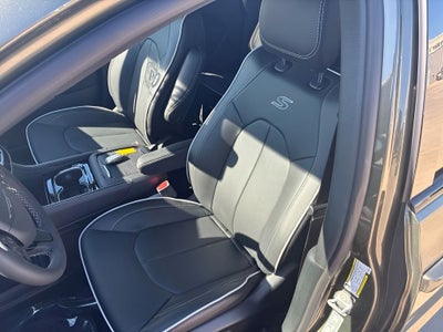 2027 Chrysler Pacifica PACIFICA LIMITED