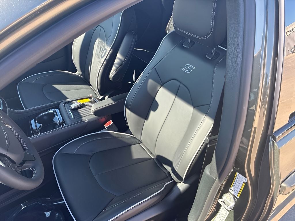 2027 Chrysler Pacifica PACIFICA LIMITED