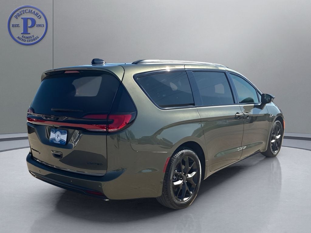 2027 Chrysler Pacifica PACIFICA LIMITED