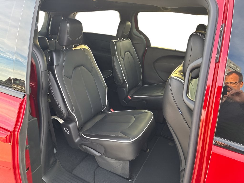 2027 Chrysler Pacifica PACIFICA LIMITED