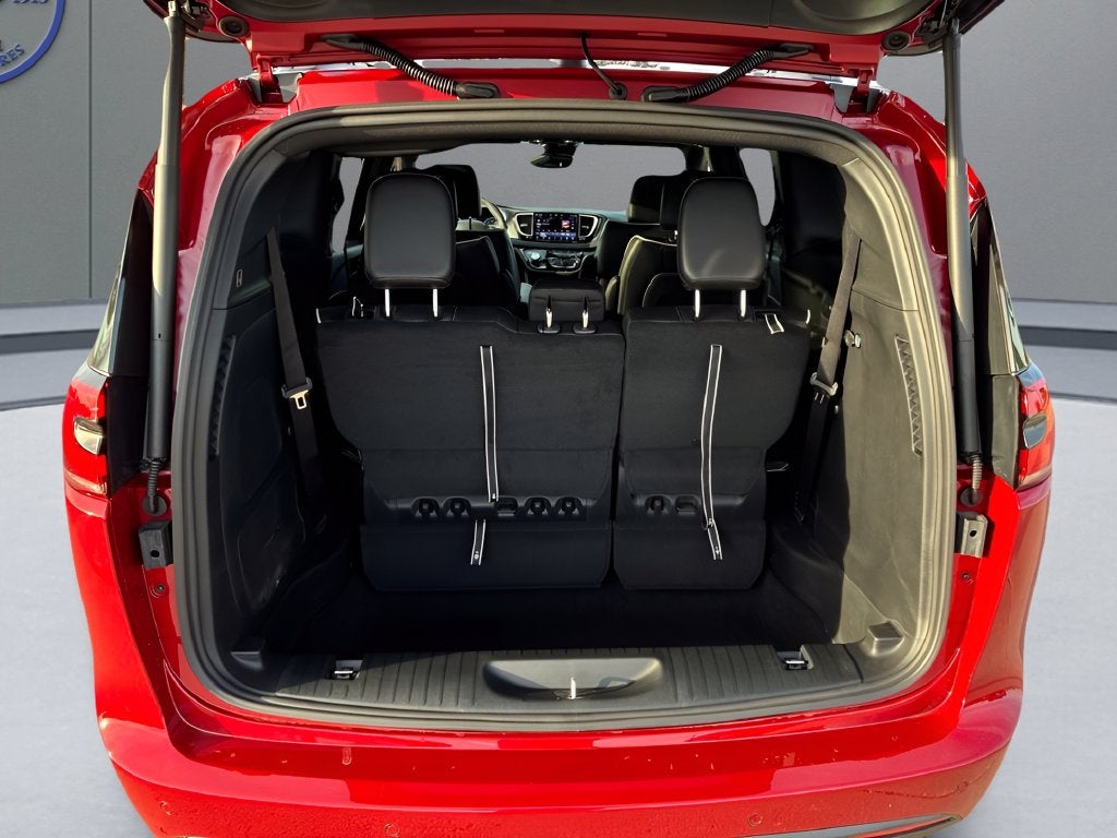 2027 Chrysler Pacifica PACIFICA LIMITED