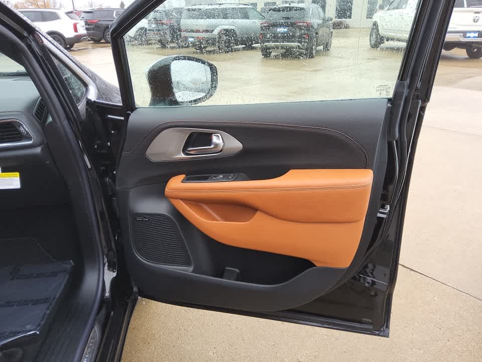 2026 Chrysler Pacifica PACIFICA PINNACLE