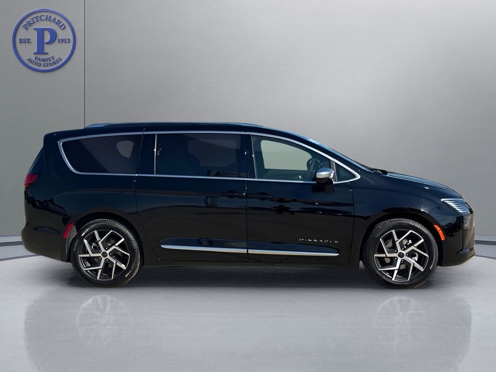 2027 Chrysler Pacifica PACIFICA PINNACLE